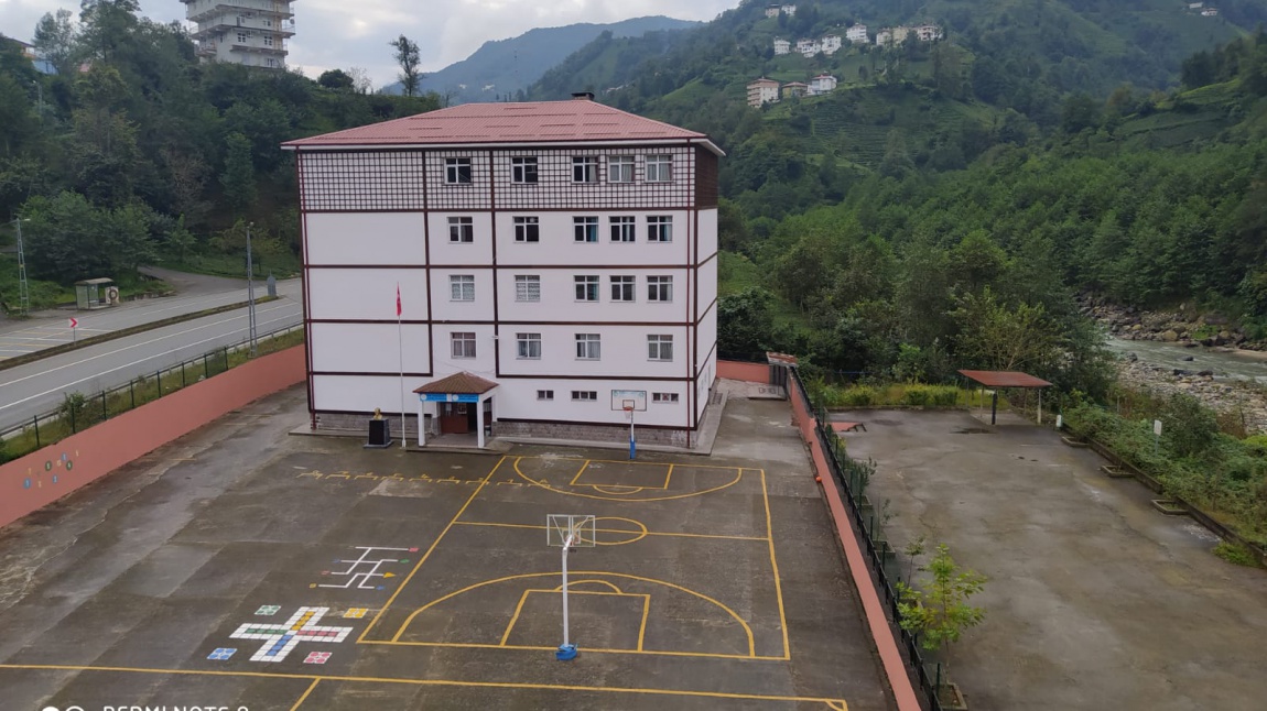 ÇAYIRLI ORTAOKULU RİZE KALKANDERE