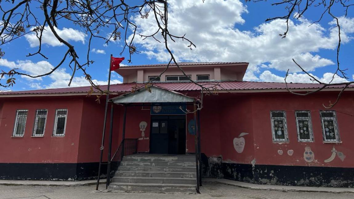 Durankaya Beldesi İlkokulu HAKKARİ MERKEZ