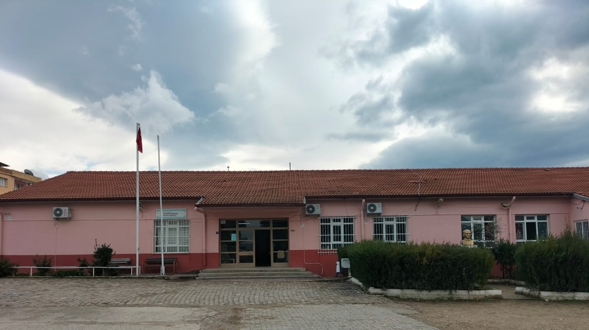 Yazıkent Mürşide Akçay İlkokulu AYDIN BOZDOĞAN