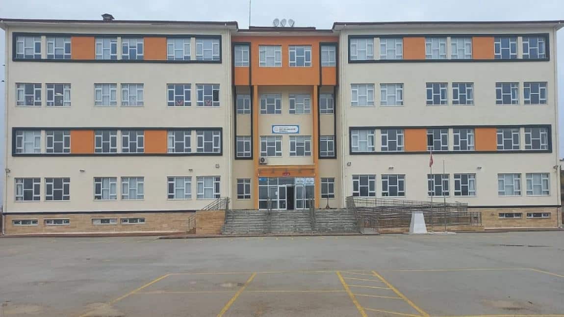 ŞEHİT YÜZBAŞI HAKKI AKYÜZ ORTAOKULU MALATYA YEŞİLYURT