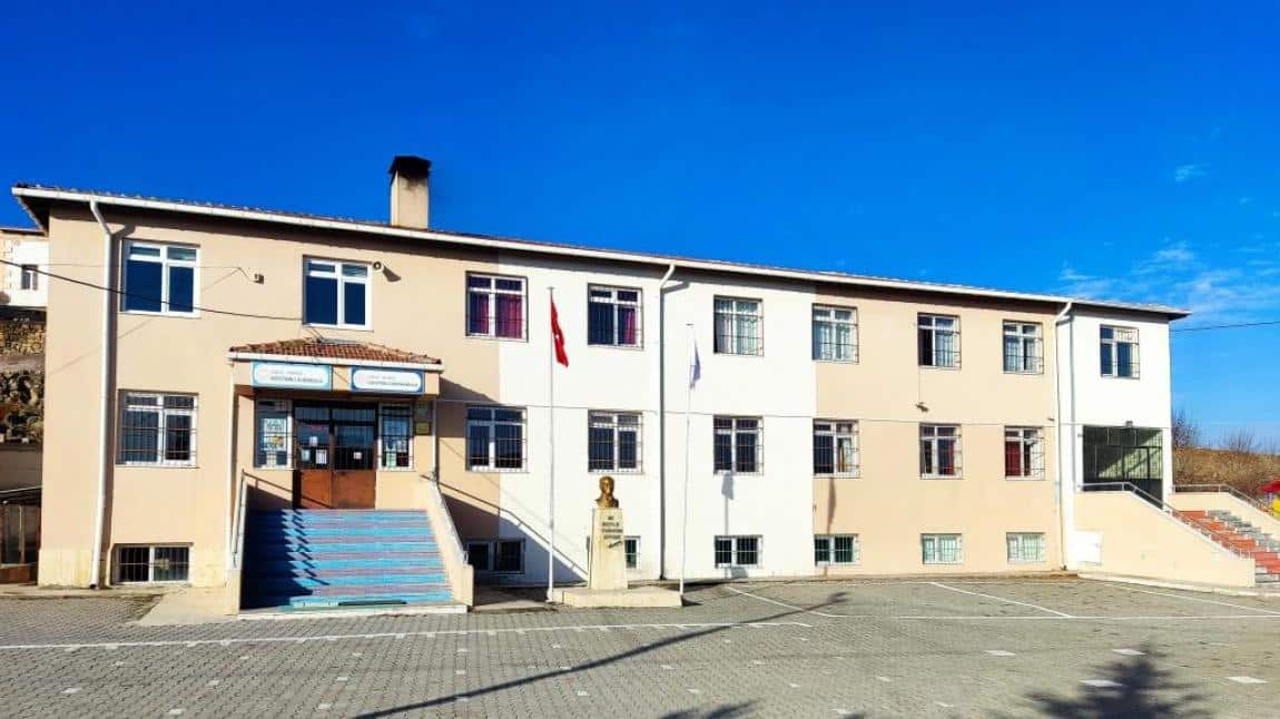 Gösterli Ortaokulu NİĞDE MERKEZ