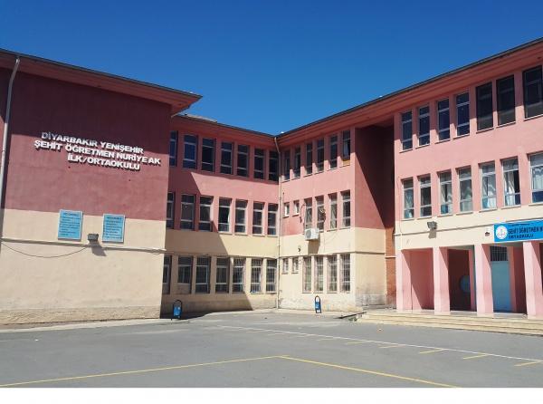 Şehit Öğretmen Nuriye Ak İlkokulu DİYARBAKIR YENİŞEHİR
