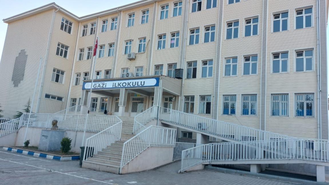 Gazi İlkokulu ADIYAMAN GÖLBAŞI