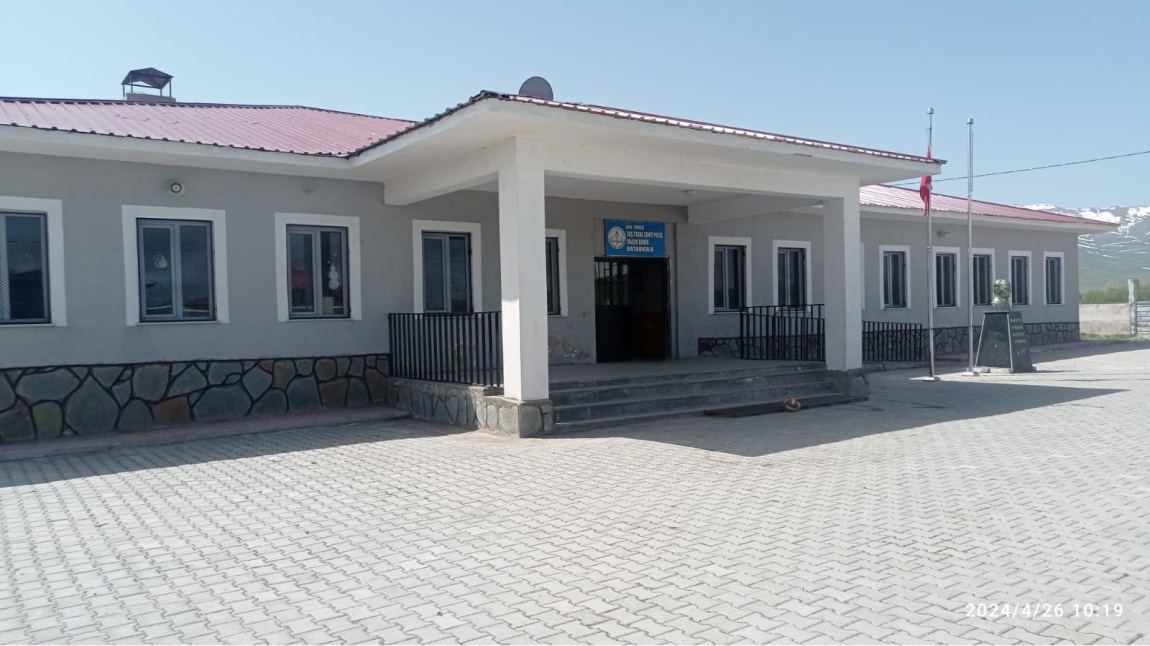 Taştekne Şehit Polis Yalçın Demir Ortaokulu AĞRI MERKEZ