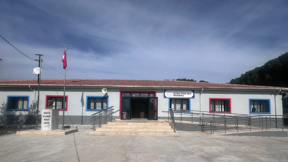 Beyoba İhsan Ünlü Ortaokulu MANİSA AKHİSAR