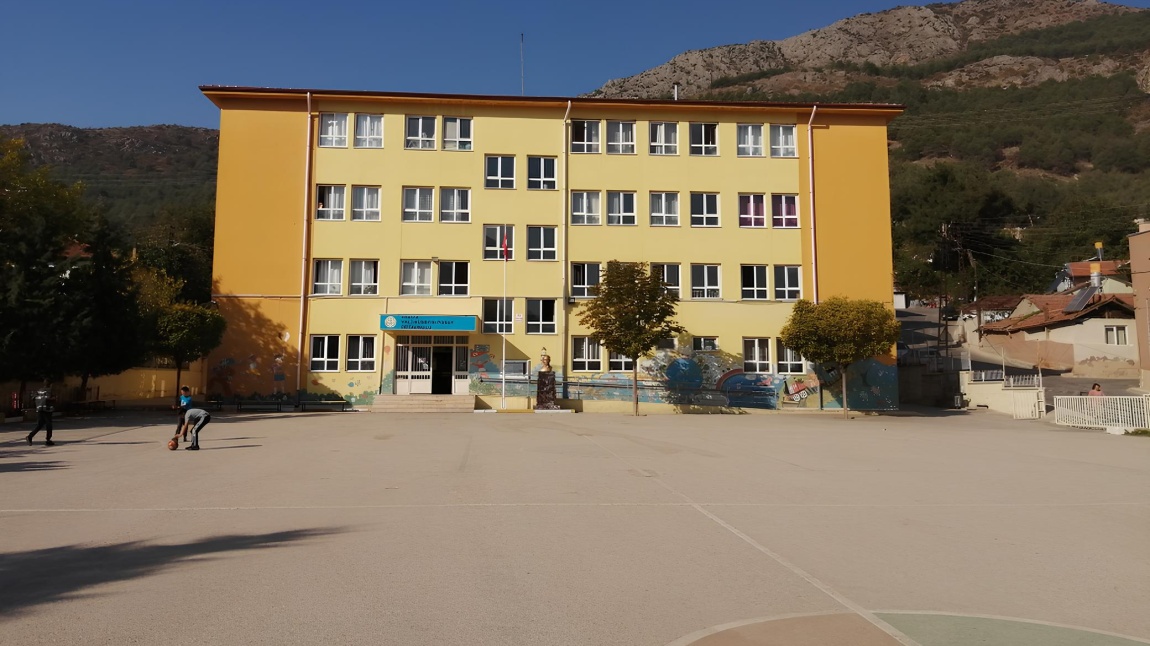 Vali Hüseyin Poroy Ortaokulu AMASYA MERKEZ