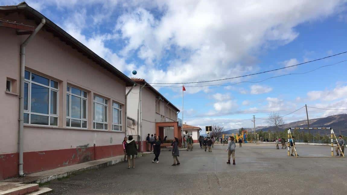 Ezine Pazar Atatürk Ortaokulu AMASYA MERKEZ