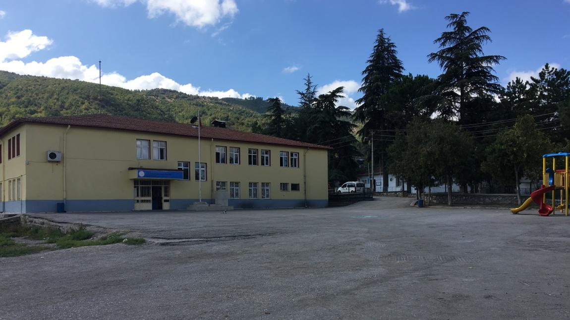 Uygur Şehit Eraslan Güngör Ortaokulu AMASYA MERKEZ