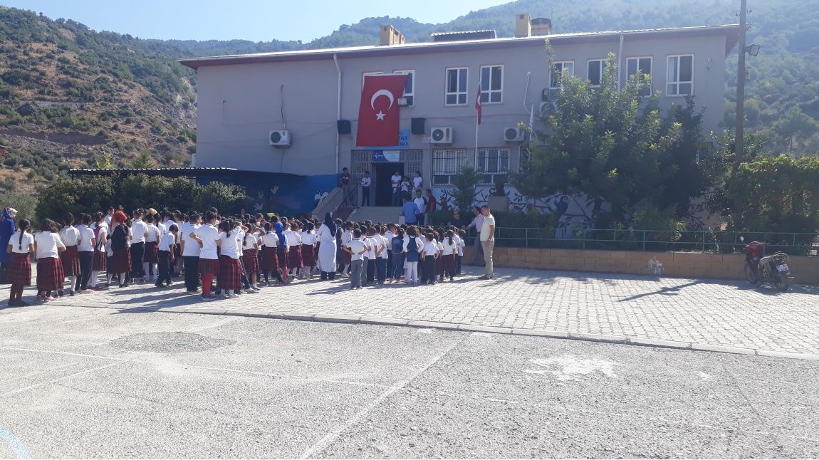 Issızca Şehit Ahmet Çalık İlkokulu OSMANİYE MERKEZ
