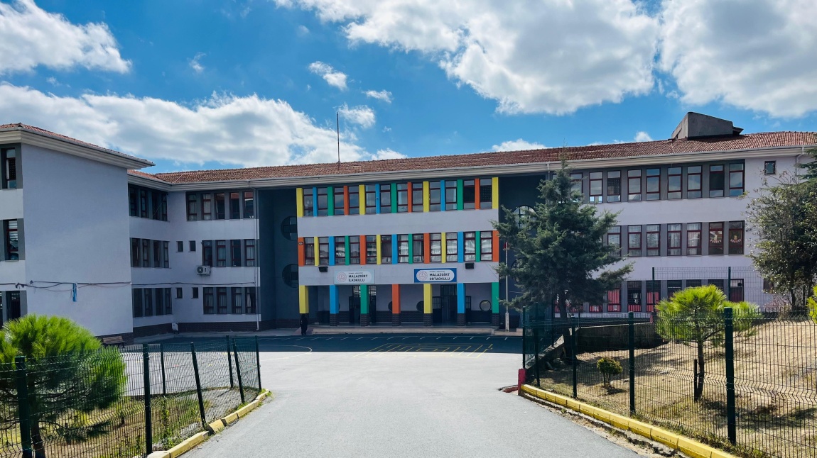 Malazgirt Ortaokulu İSTANBUL ARNAVUTKÖY
