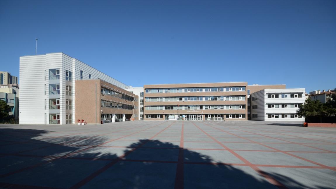 T. Emlak Bankası Ataşehir Ortaokulu İSTANBUL ATAŞEHİR