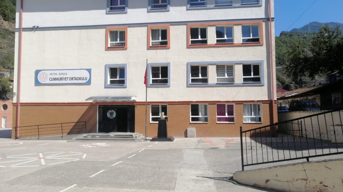 Cumhuriyet Ortaokulu ARTVİN BORÇKA