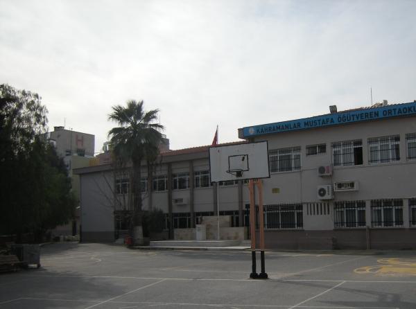 Konak Kahramanlar Mustafa Öğütveren İlkokulu İZMİR KONAK