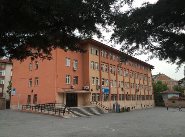 Vali Recep Yazıcıoğlu Ortaokulu İSTANBUL BAHÇELİEVLER