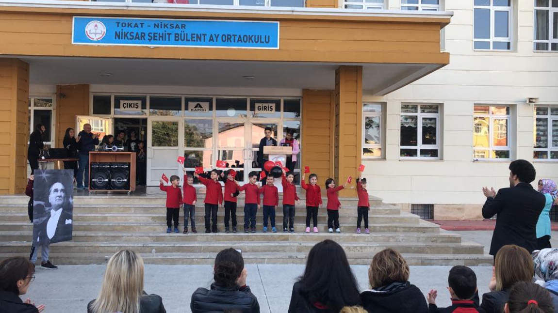 Niksar Şehit Bülent Ay Ortaokulu TOKAT NİKSAR