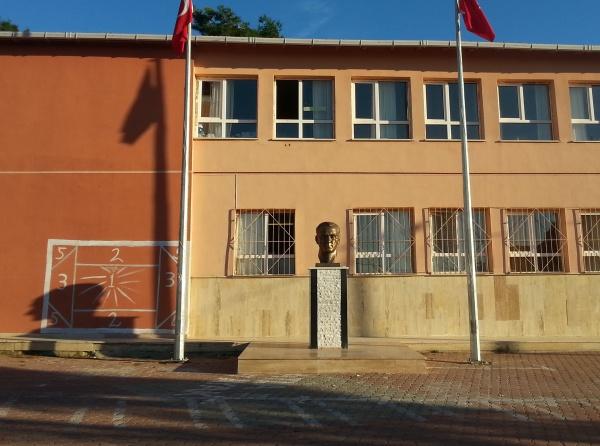 Kamiloba Beyazlar İlkokulu İSTANBUL BÜYÜKÇEKMECE