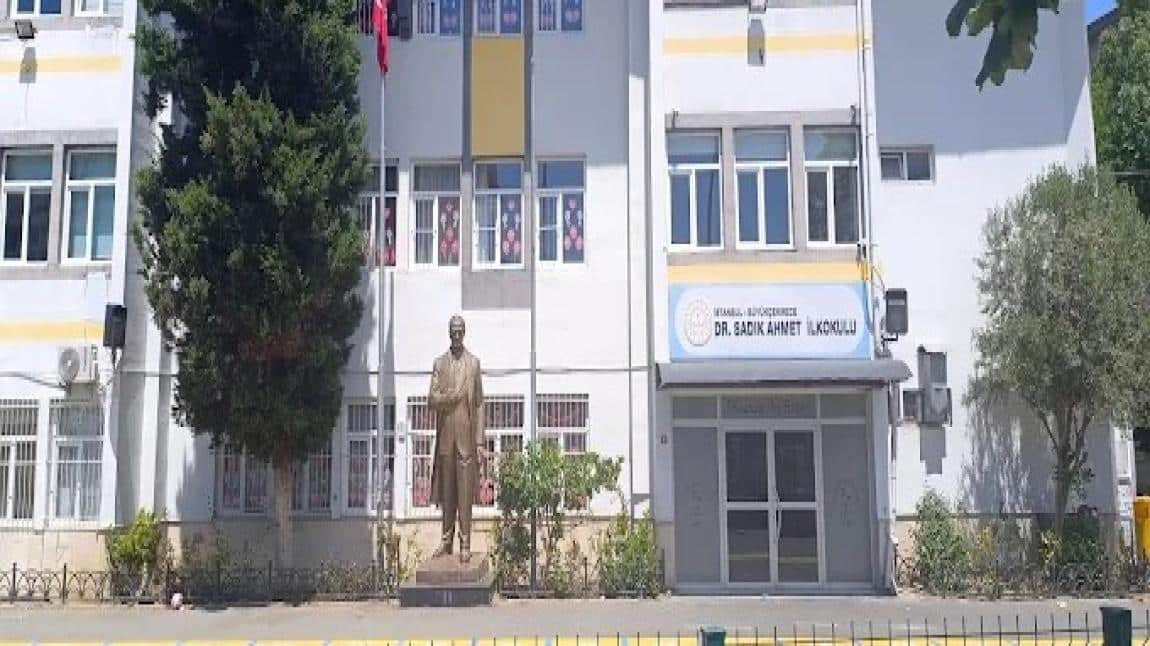 Dr. Sadık Ahmet İlkokulu İSTANBUL BÜYÜKÇEKMECE