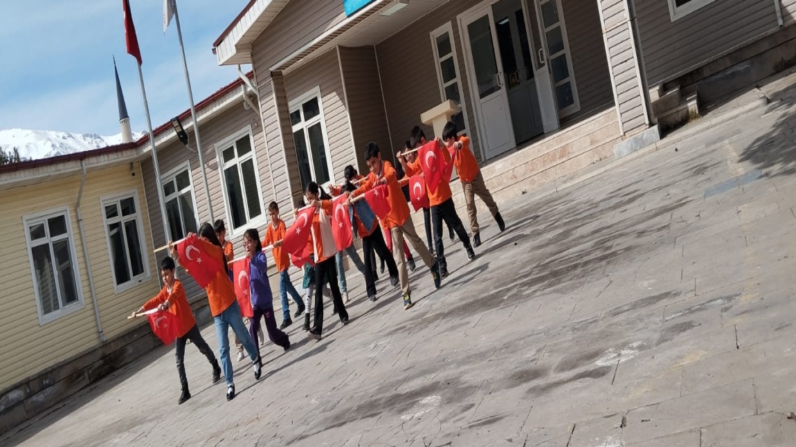 Değirmen Köy İlkokulu ERZİNCAN MERKEZ