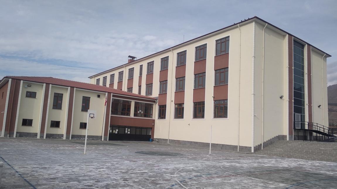 Bayırbağ İlkokulu ERZİNCAN ÜZÜMLÜ