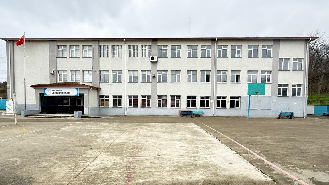 75. Yıl Ortaokulu DÜZCE GÜMÜŞOVA