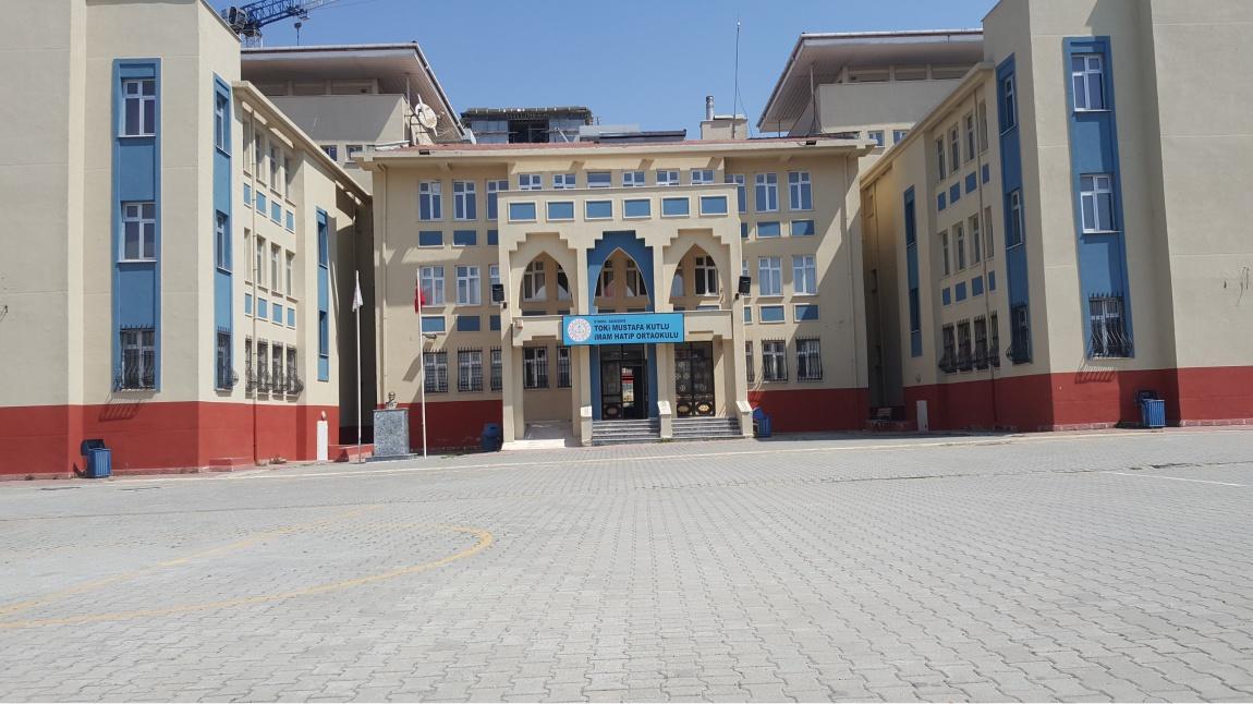 TOKİ Mustafa Kutlu İmam Hatip Ortaokulu İSTANBUL BAŞAKŞEHİR