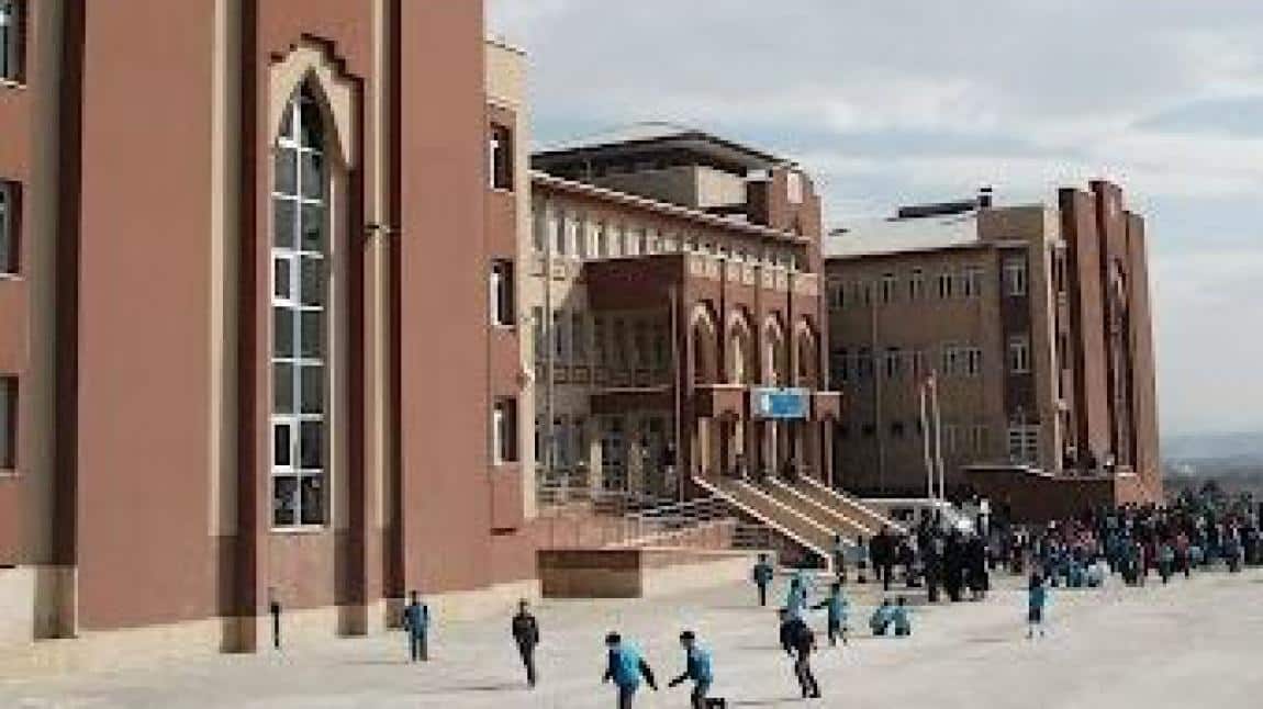 TOKİ Şehit Piyade Onbaşı Murat Sıtkı Ortaokulu KIRIKKALE YAHŞİHAN