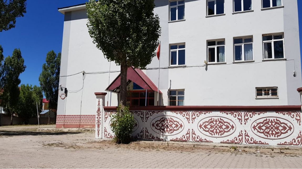 Mehmet Akif Ersoy Ortaokulu ERZURUM KARAYAZI