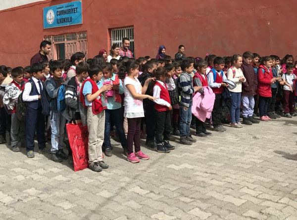 Cumhuriyet İlkokulu HAKKARİ ÇUKURCA