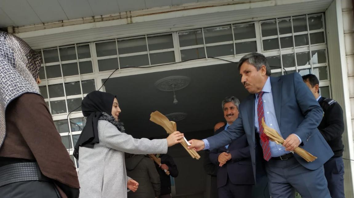 Şehit Öğr.Bayram Yasemin Tekin İlkokulu BİTLİS TATVAN