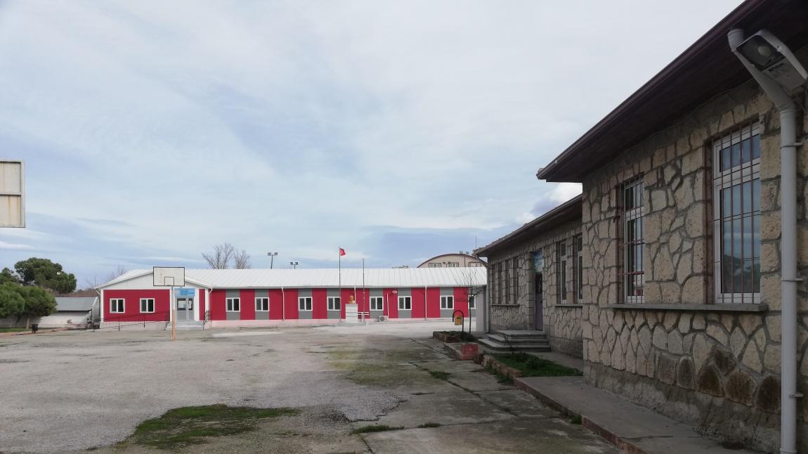 KARAPÜRÇEK ŞEHİT MESUT NAYMAN İLKOKULU BALIKESİR SUSURLUK