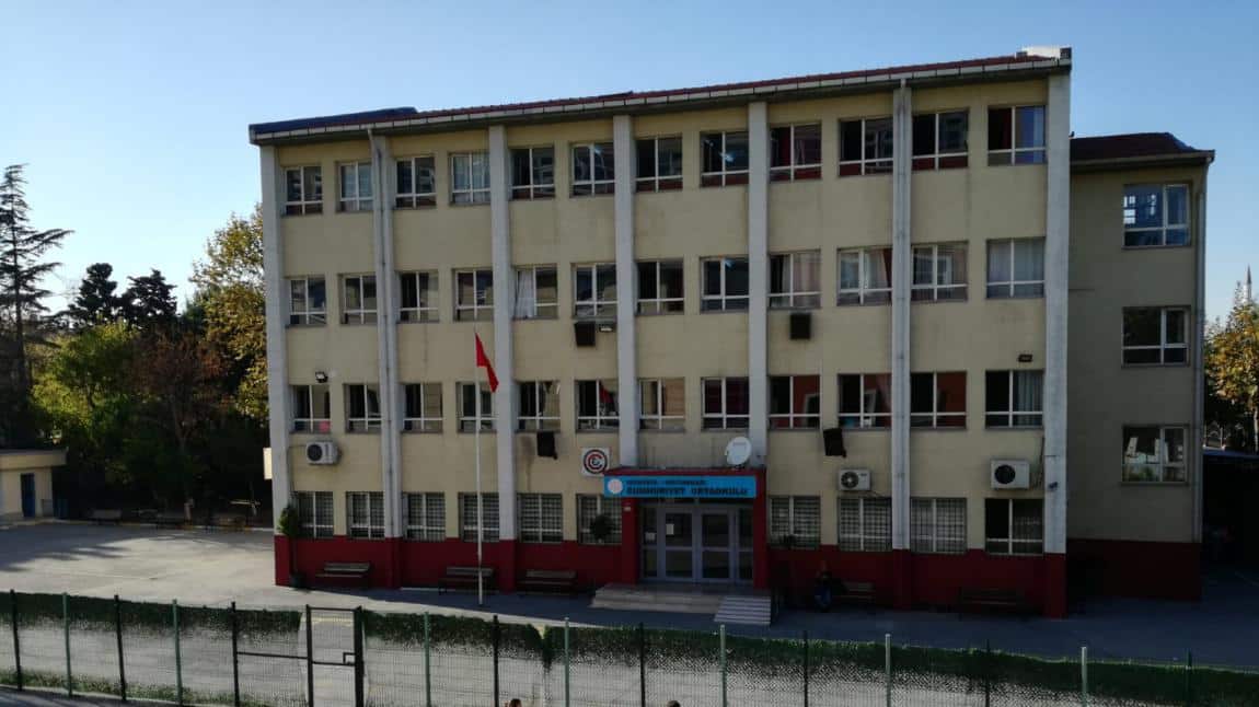 Cumhuriyet Ortaokulu İSTANBUL SULTANGAZİ