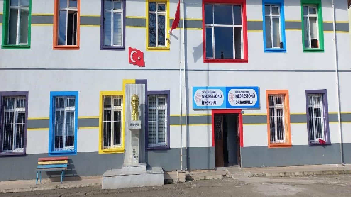 Medreseönü Şehit Temel Arslan Ortaokulu ORDU PERŞEMBE