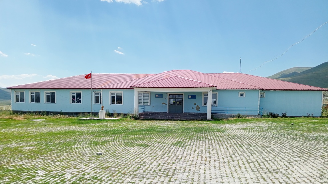 SARIGÜN ORTAOKULU KARS SELİM