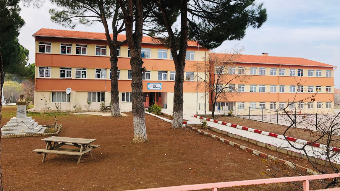Gazi İlkokulu DENİZLİ ÇAL