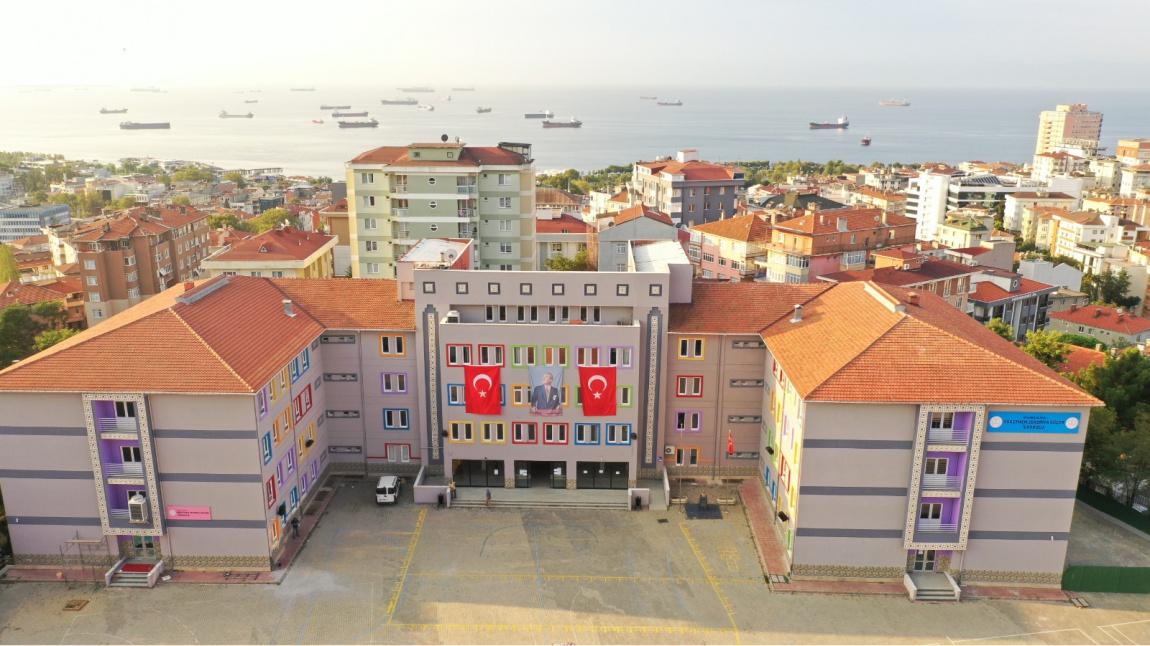 Öğretmen Zekeriya Güçer İlkokulu İSTANBUL KARTAL