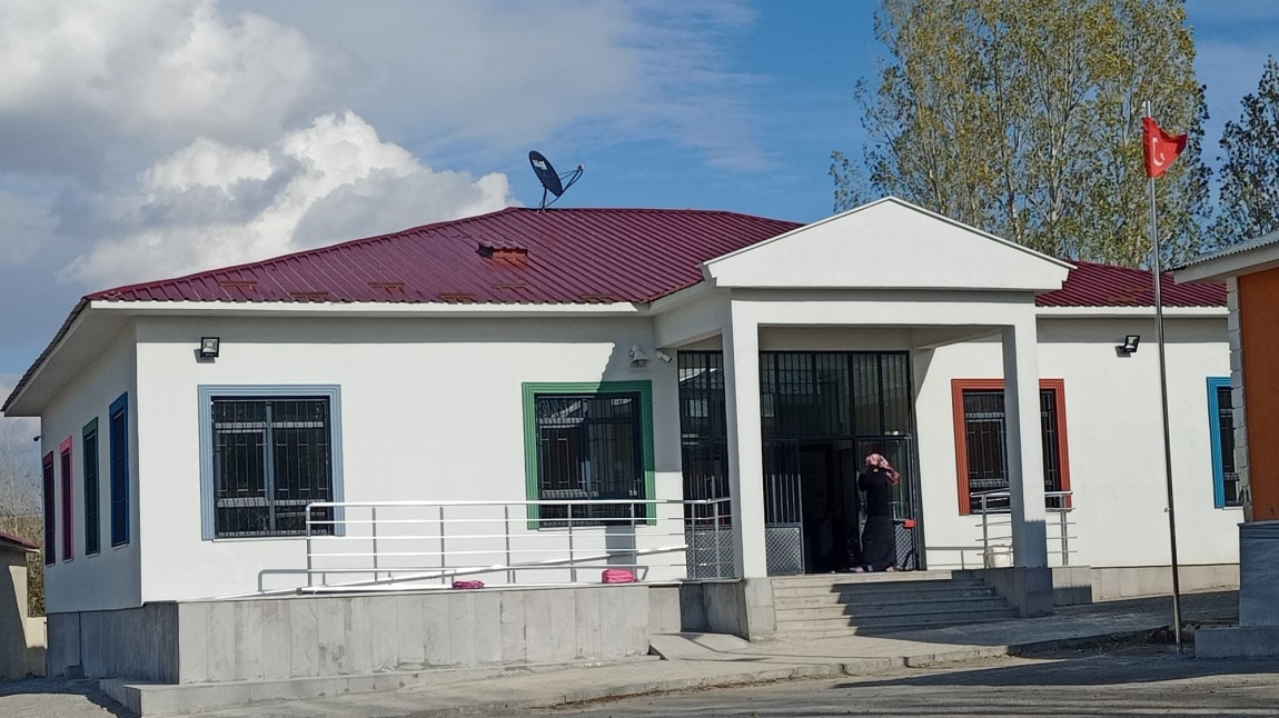 Aşağı Ayazca İlkokulu VAN ÖZALP