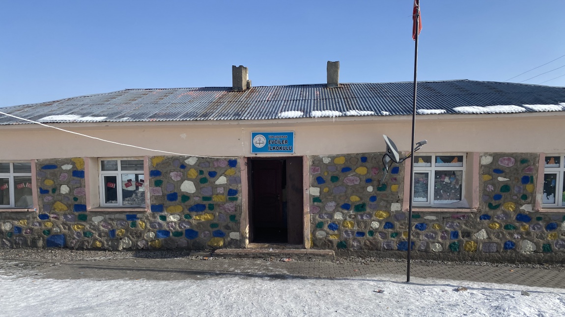 Evciler İlkokulu VAN ÇALDIRAN