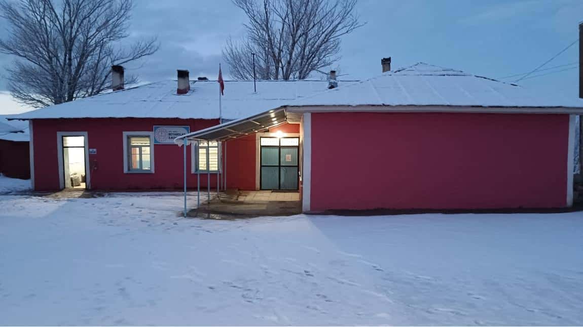 Beyaslan İlkokulu VAN SARAY