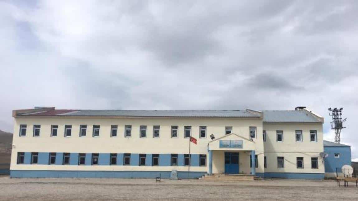 Yukarı Dikme İlkokulu VAN ÇALDIRAN