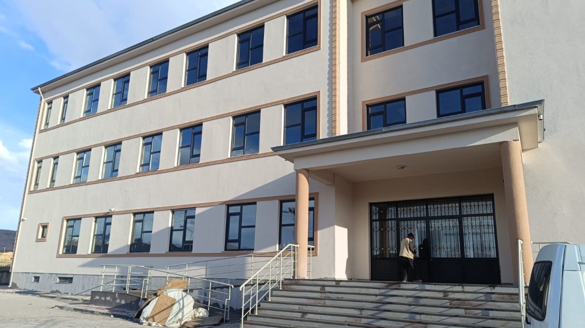 Yatağan Av. Mehmet Yıldız İlkokulu VAN GÜRPINAR