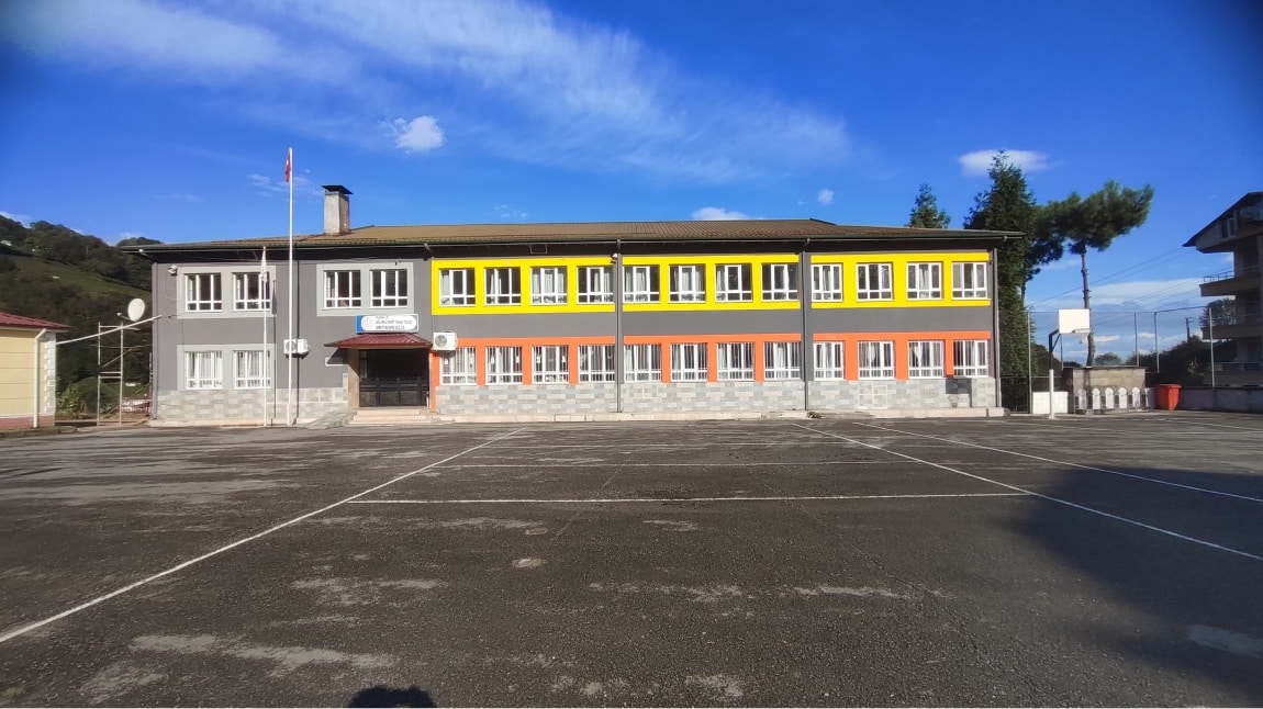 Bölümlü Şehit İhsan Yıldız Ortaokulu TRABZON OF