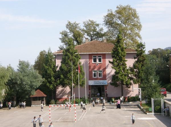 Dursun Karabacak Ortaokulu TRABZON SÜRMENE
