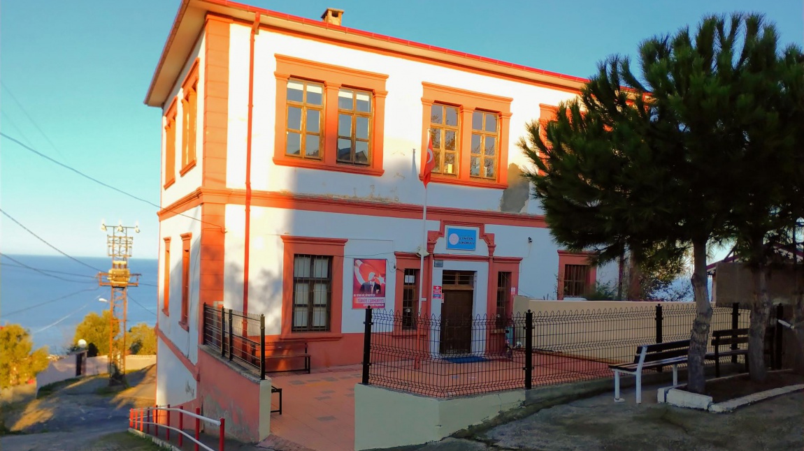23 Nisan İlkokulu TRABZON AKÇAABAT