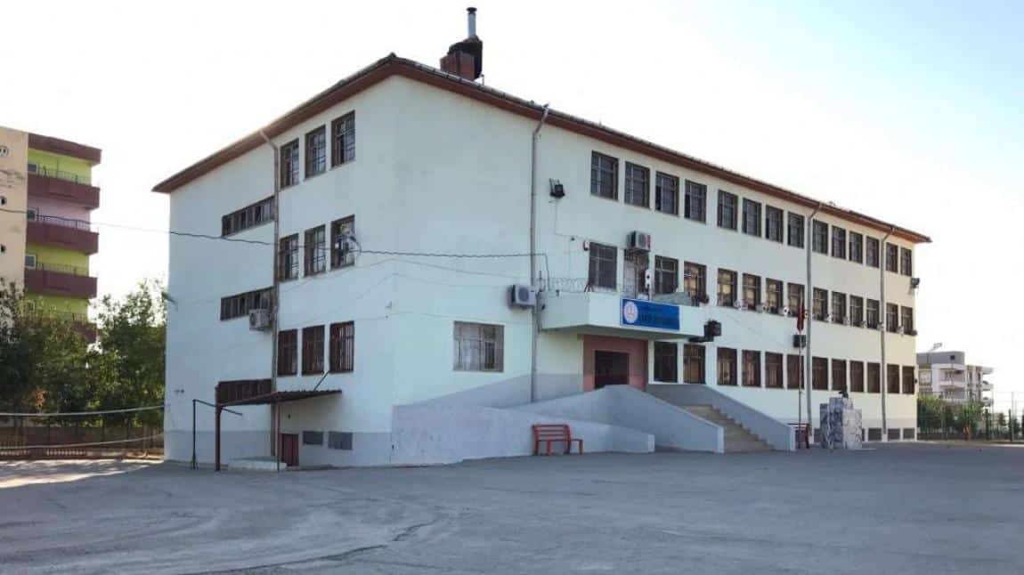 Şehit Mehmet Gözcü Ortaokulu ŞANLIURFA SİVEREK