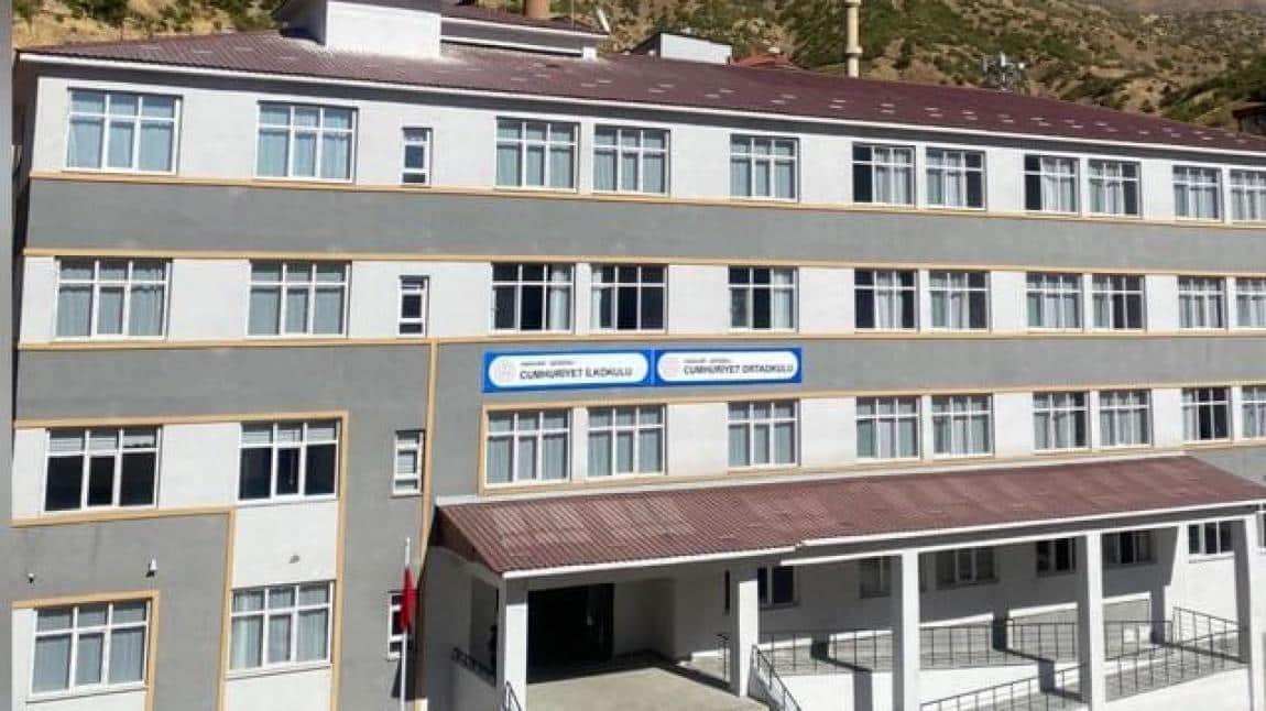 Cumhuriyet Ortaokulu HAKKARİ ŞEMDİNLİ
