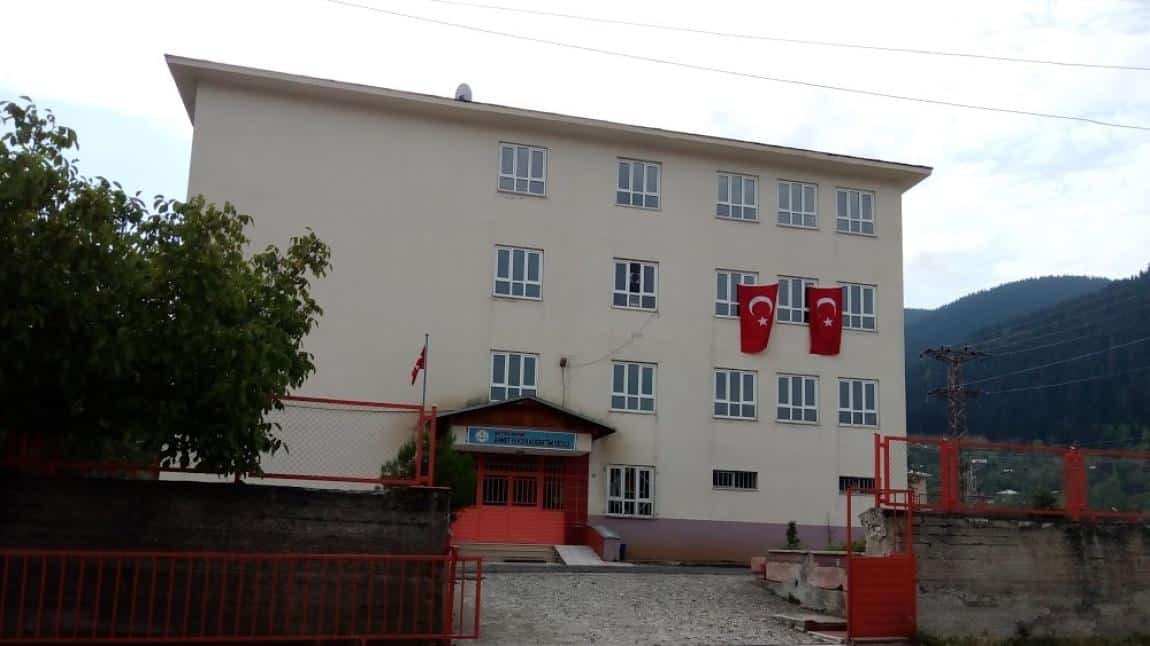 Ahmet Fevzi Ortaokulu ARTVİN ŞAVŞAT
