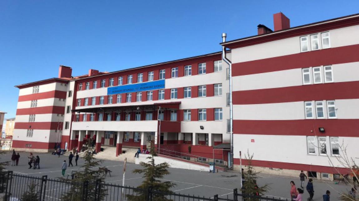 Erdemkent Ortaokulu VAN EDREMİT