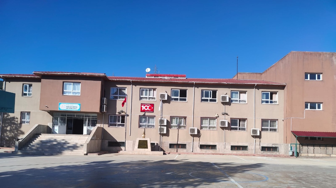 Akdere Şehit Öğretmen Hamit Sütmen İlkokulu MERSİN SİLİFKE