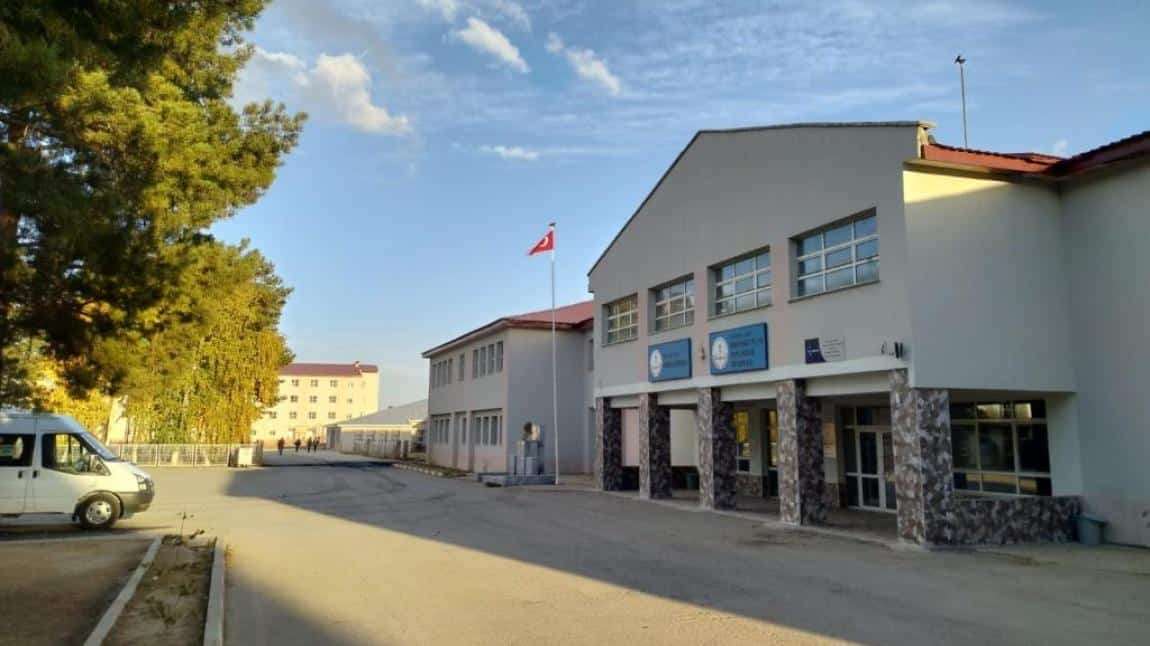 Borsa İstanbul 75.Yıl Yatılı Bölge Ortaokulu ERZURUM HINIS