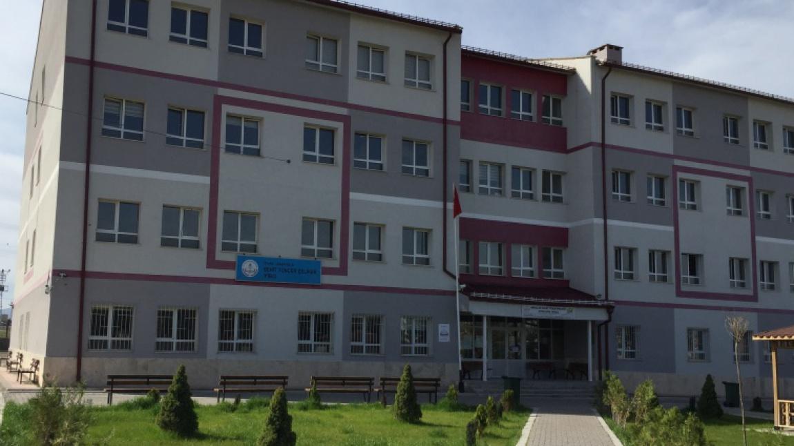 Şehit Tuncer Çeliker Ortaokulu SİVAS ŞARKIŞLA